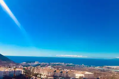 Image de Maison avec piscine et vue mer