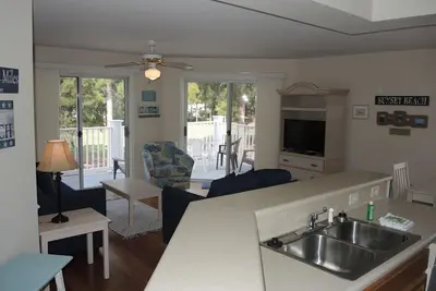 Image de 1 chambre / 1 salle de bain avec cuisine complète, W / D, vue sur le golf, Brunswick Plantation (2909m)