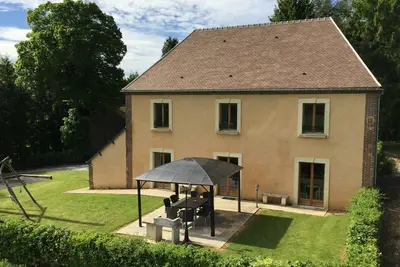Image de Maison familiale avec jardin clos, jeux extérieurs, wifi et tout confort au cœur du Parc du Perche