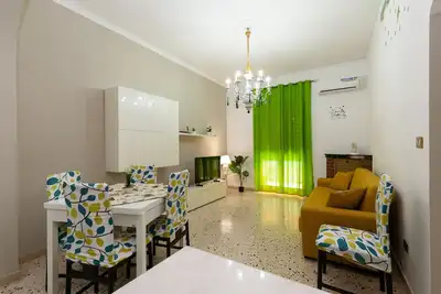 Image de Élégant appartement situé au coeur de Palerme, équipé de tout le confort.