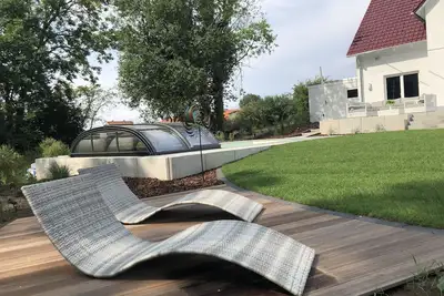 Image de Nouveau! Fantastique maison de luxe avec piscine et sauna