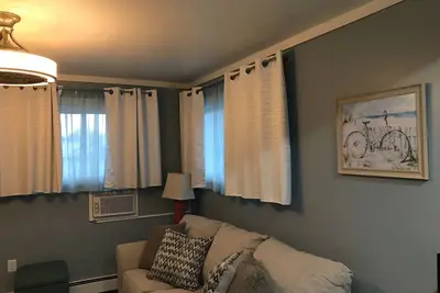 Image de Suite familiale située en face de la plage du lac Huron.