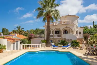 Image de Belle maison de vacances privée avec Wifi, climatisation, piscine privée, Tv, patio, parking