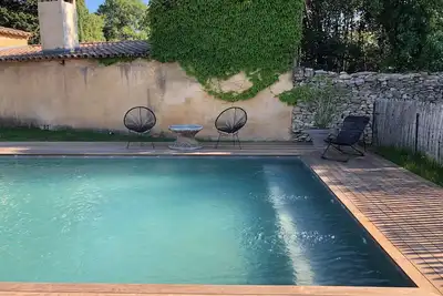 Image de Maison en plein centre ville d'Uzes, Piscine et jardin privés, climatisée