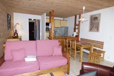 Image de Beau 2p+coin mont, 50m2, centre station, calme, standing, prox. ttes commodi