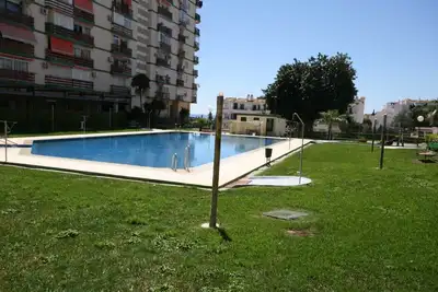 Image de Vue sur la mer et piscine commune