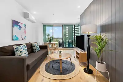 Image de Pad De Luxe 2br City Pad -Hot Tub, Parc Gratuit, Vues, Wifi!