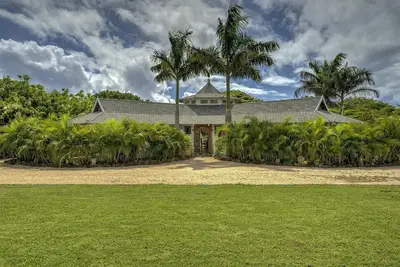 Image de Nouveau Poipu Beach Estates: Promenade à la plage, 8-16 personnes, Ac, piscine!