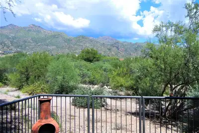 Image de 1er étage coin 3 chambres avec grande vue sur la montagne-terrasse ouverte étendue