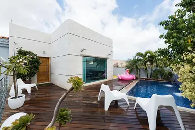 Image de Fabuleuse villa minimaliste avec piscine privée et spa