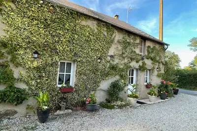 Image de Charmant gîte avec jardin clôturé, cheminée et nombreux équipements près des stations thermales
