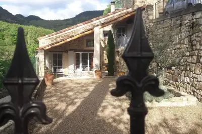 Image de Maison de Charme Hérault entre Lac Salagou et Larzac et Saint Guilhem le Désert