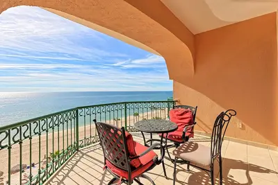 Image de Sommet du bâtiment avec vue sur l'océan incroyable à la magnifique station balnéaire de Sonoran