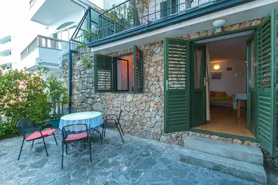 Image de Garçonnière prés de la plage Brela, Makarska (As-16950-a)