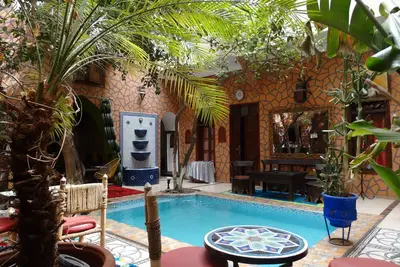 Image de Belle chambre double avec vue sur la piscine et tout le confort