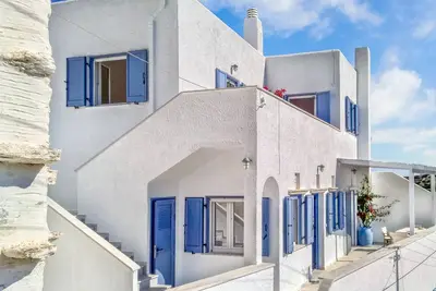 Image de Maison élégante des Cyclades dans un petit village