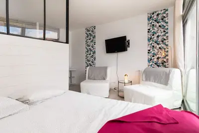 Image de Cosy studio hypercentre ville+Parking privé