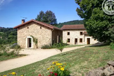 Image de Gîte de charme avec cheminée, grand jardin et balades, animaux acceptés