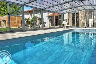 Image de Gîte cocon avec spa et sauna à Saint-Germain-Lespinasse