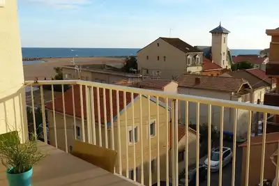 Image de T2 cabine en duplex, vue mer à 50 m de la plage