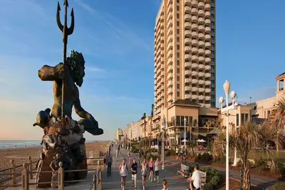 Image de Luxueux deux chambres au complexe sophistiqué Oceanaire Resort Hotel situé sur Va Beach.