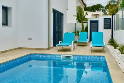 Image de \"Amora Villa Sacha. \"