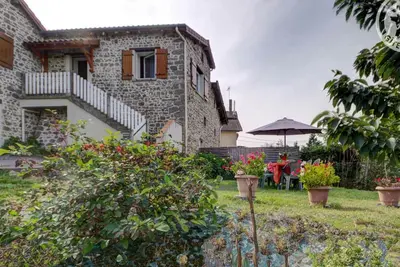 Image de Gîte chaleureux à 15 min de St-Etienne, 2 chambres, terrasse, jardin, animaux acceptés