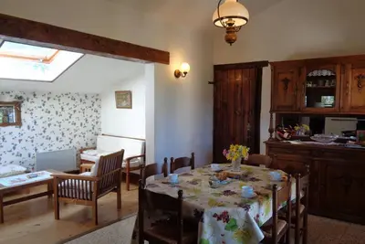 Image de Gîte familial avec piscine, jardin clos et jeux pour enfants - Saint-Haon-le-Châtel