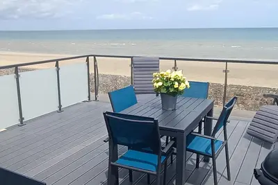 Image de Appt avec terrasse 20 m² surplombant la mer situé sur les Plages du Débarquement