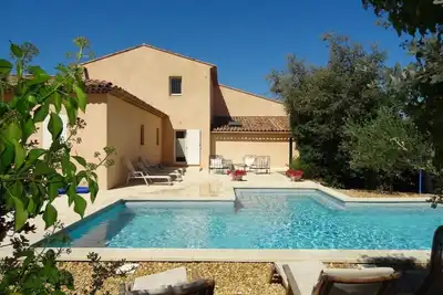 Le Veou, Gîte avec piscine