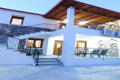 Patriko-House 2, maison en pierre traditionnelle