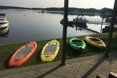 Image de Votre propre plage personnelle et Dock dans la cour arrière!