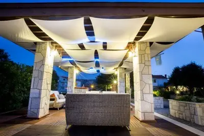 Image de Appartement dans Lopar avec Balcon, Climatisation, Wifi (4738-6)