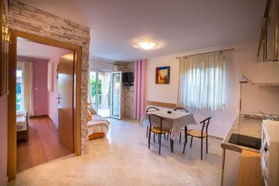 Image de Appartement dans Lopar avec Balcon, Climatisation, Wifi (4738-1)