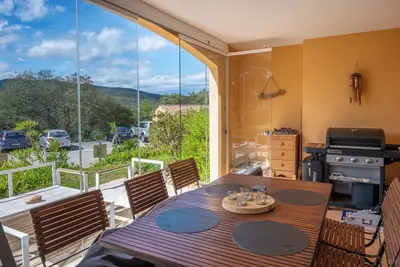 Image de App. sur le domaine du golf avec belle vue