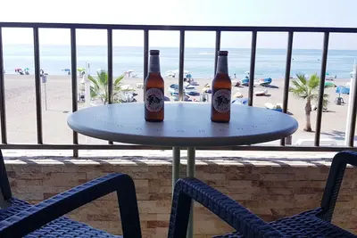 Image de Plage De Rincon De La Victoria. 4 Lieux. PREMIÈRE Ligne De Plage