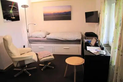 Image de Amende - Calme - Pratique pour les transports: Appartement \"Hugo37\" au Bergpark Bad Wilhemlshöhe