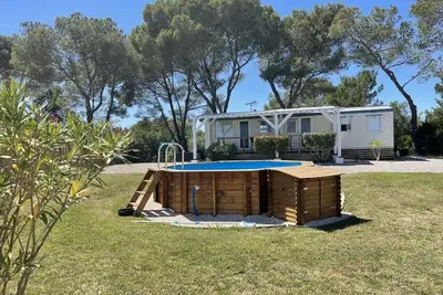 Image de Mobil home au calme sur terrain privé avec piscine privé au mobilhome! <br>