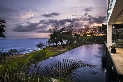 Image de Vue sur l’océan depuis chaque pièce de la maison, chef à domicile Costa Rica
