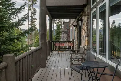 Une retraite de ski de luxe avec tout le confort de la maison: Ski Hill Sanctuary