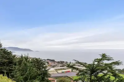 Image de Top Coastline Views | Family Friendly | San Fran Airport West | Laundry+Parking