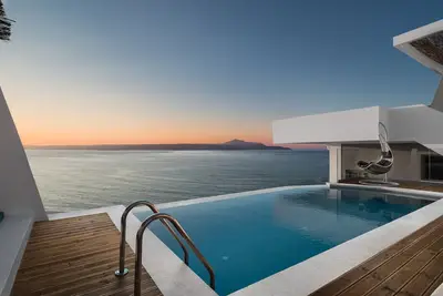 Image de Villa Supérieure Saphir avec piscine privée