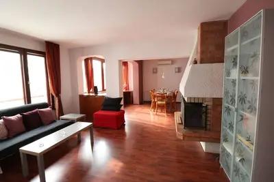 Image de Grand appartement familial et d'amis de Bourgogne - emplacement central, parking gratuit