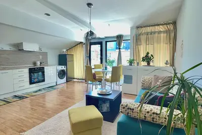 Image de Studio de luxe dans la zone centrale hautement préférée