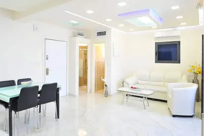 nouvel appartement exclusif de Talbieh!