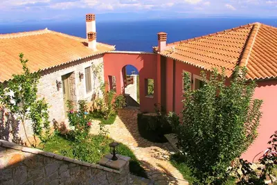 Image de Dio Gites Villa Prastos 3 B / R Avec Jardin Et Piscine