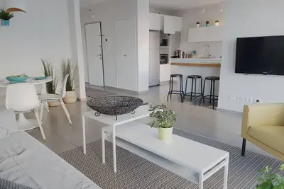 Image de Lumineux et spacieux près de la plage - Nouvel appartement - Nord de Tel Aviv