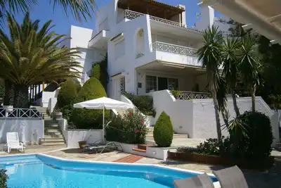 Image de Seaview Villa Angelina avec piscine privée et studio au dernier étage