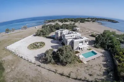 Image de Ammos-Luxury Beachside Stone Villa -Private Piscine - Acces Direct A La Plage