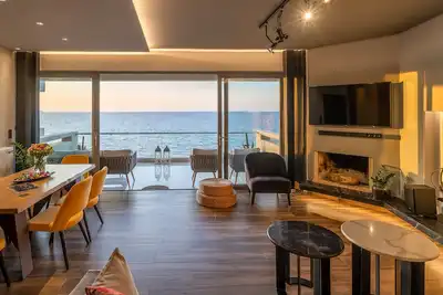 Image de \"C. P. Suite de luxe \"avec vue imprenable sur la mer!